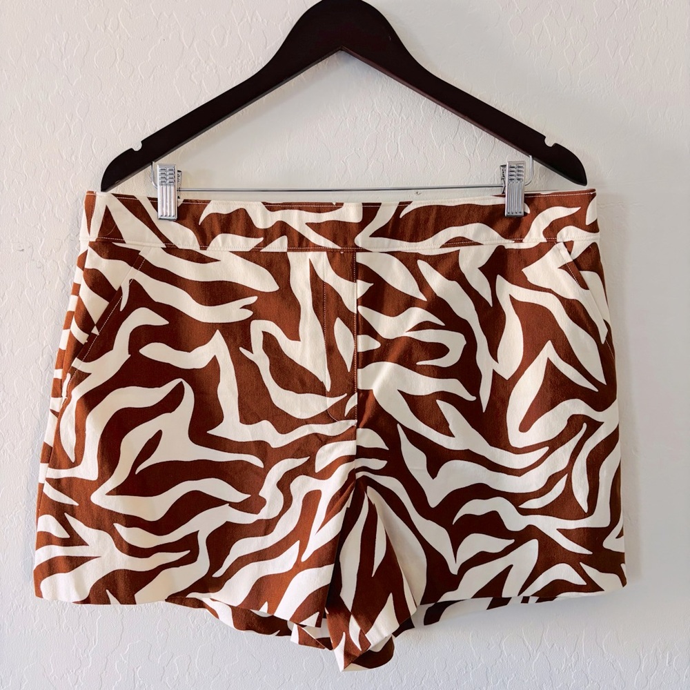 SPANX On-the-Go Printed Shorts, 4" Stylish Zebra Print Women's Shorts Size XL